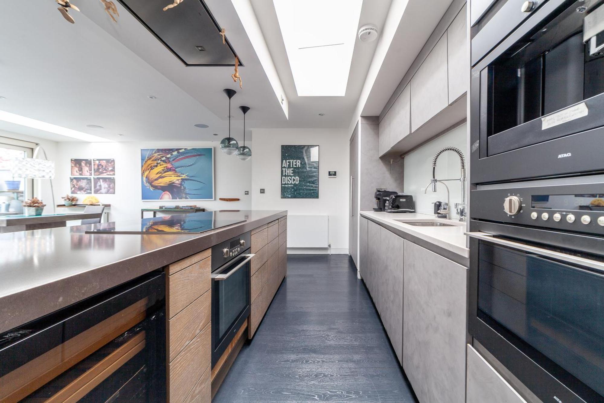 Charming 3br Shoreditch Duplex Loft With Balconies