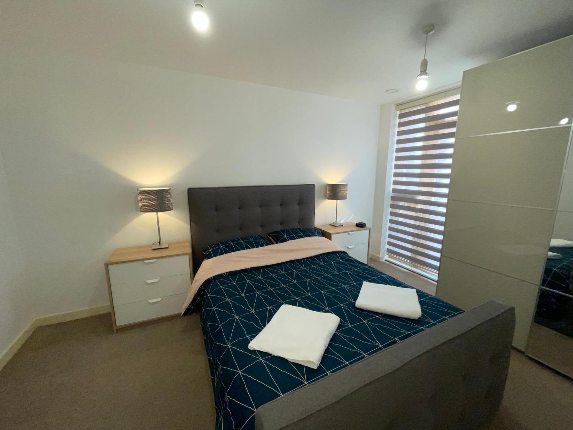 2br-sleeps4-parking-balcony-nearcitycentre Apartment