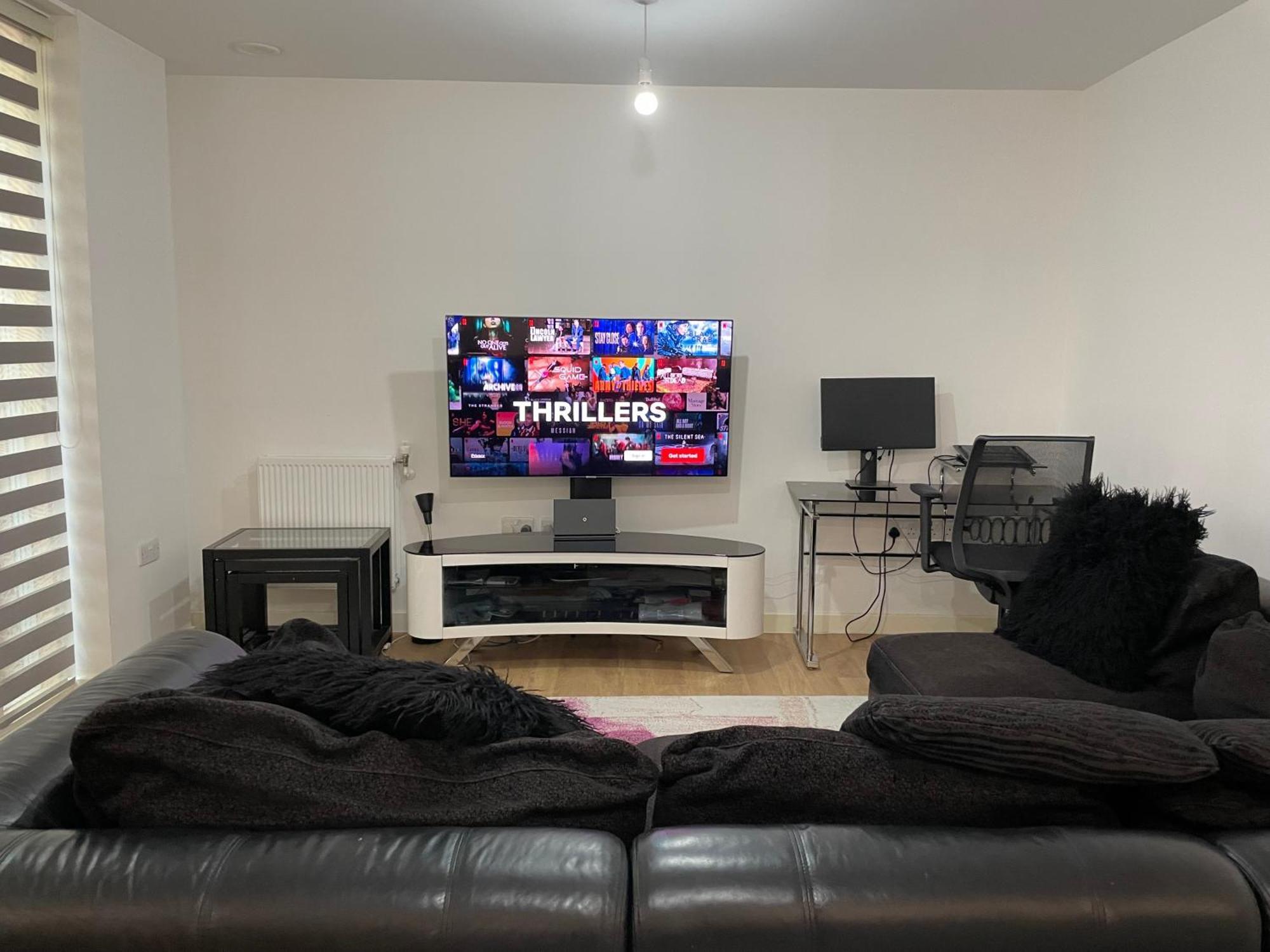 2br-sleeps4-parking-balcony-nearcitycentre *