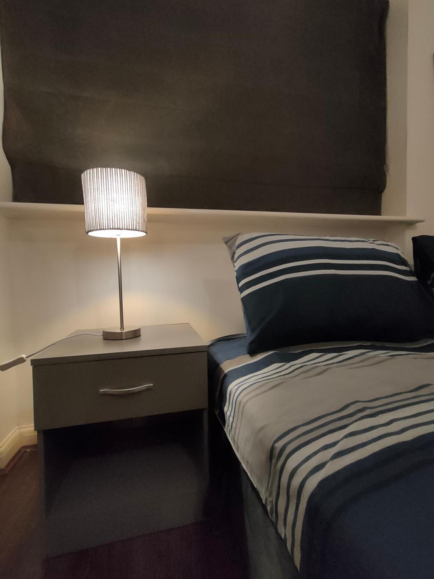 Apartment Free Parking 4 Beds Flat 15 Min Train To Victoria Bridge St Paul Cathedral London