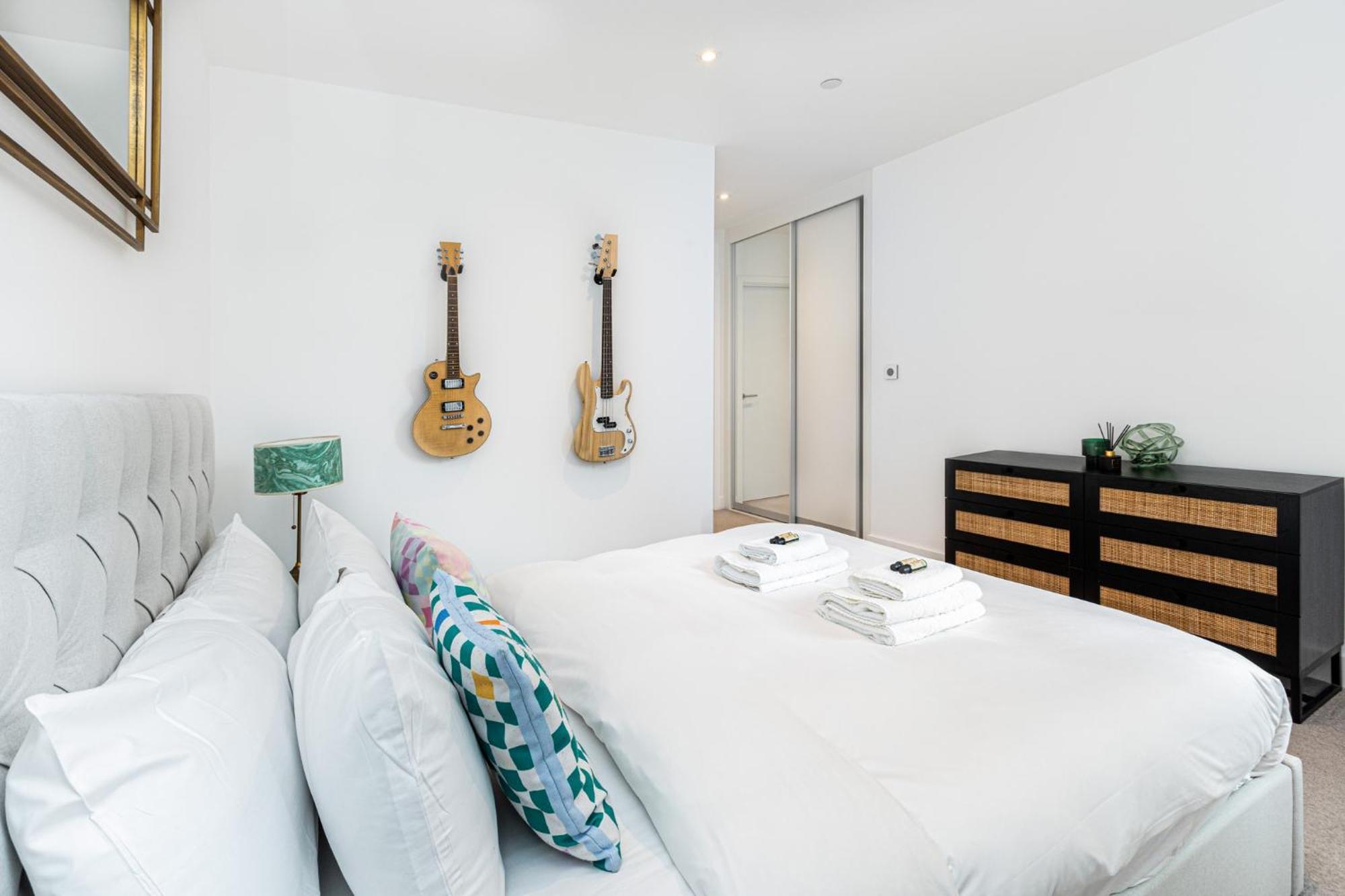 Apartment Gorgeous 1br With Balcony, 2min Tottenham Hale Tube London