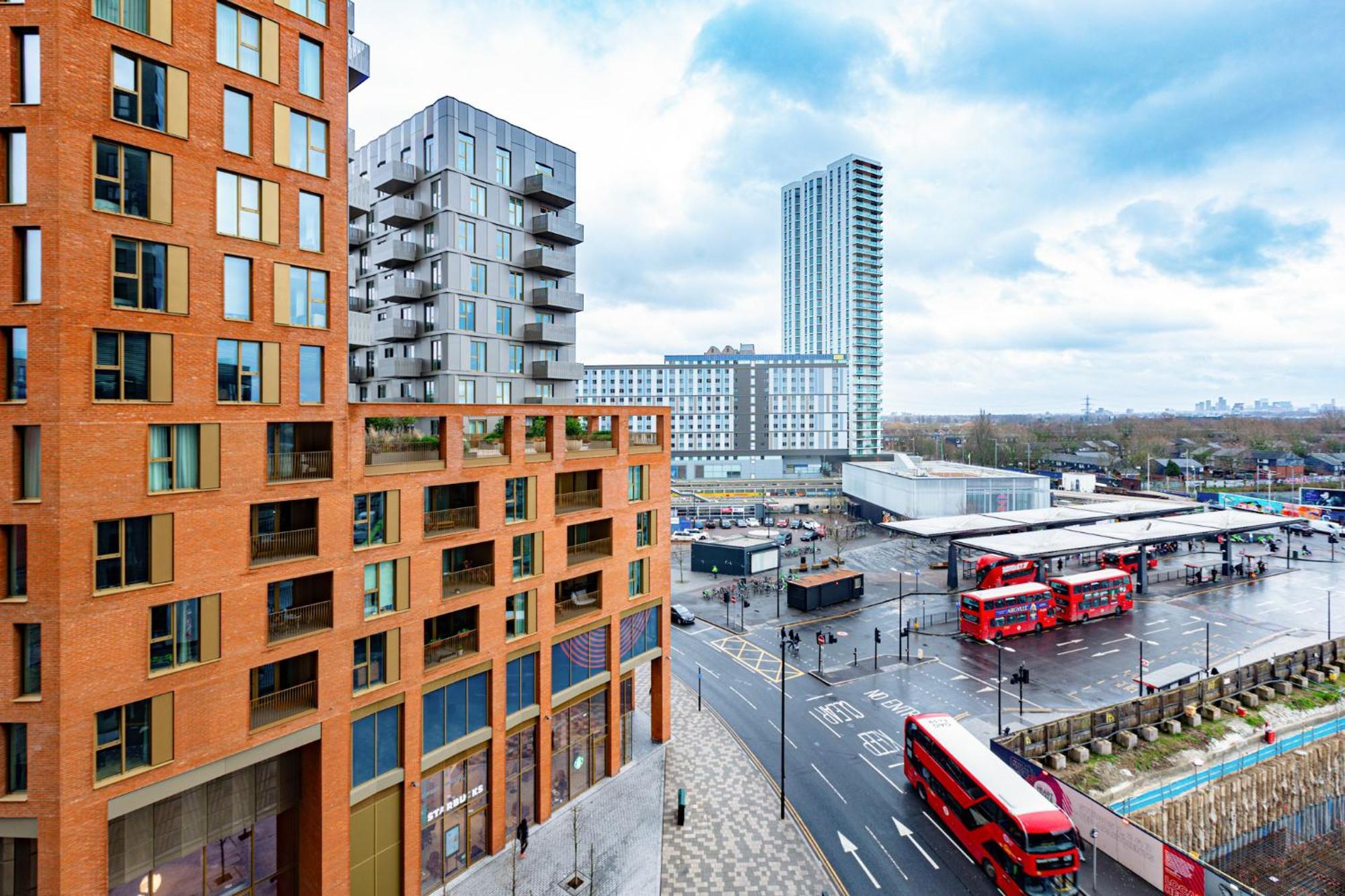 Gorgeous 1br With Balcony, 2min Tottenham Hale Tube London