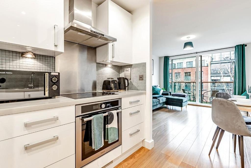 Apartment Stylish With Free Parking And Canal Views London