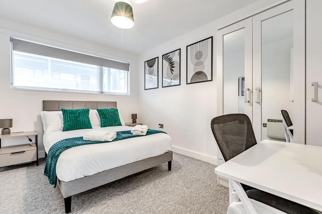Apartment Stylish With Free Parking And Canal Views London