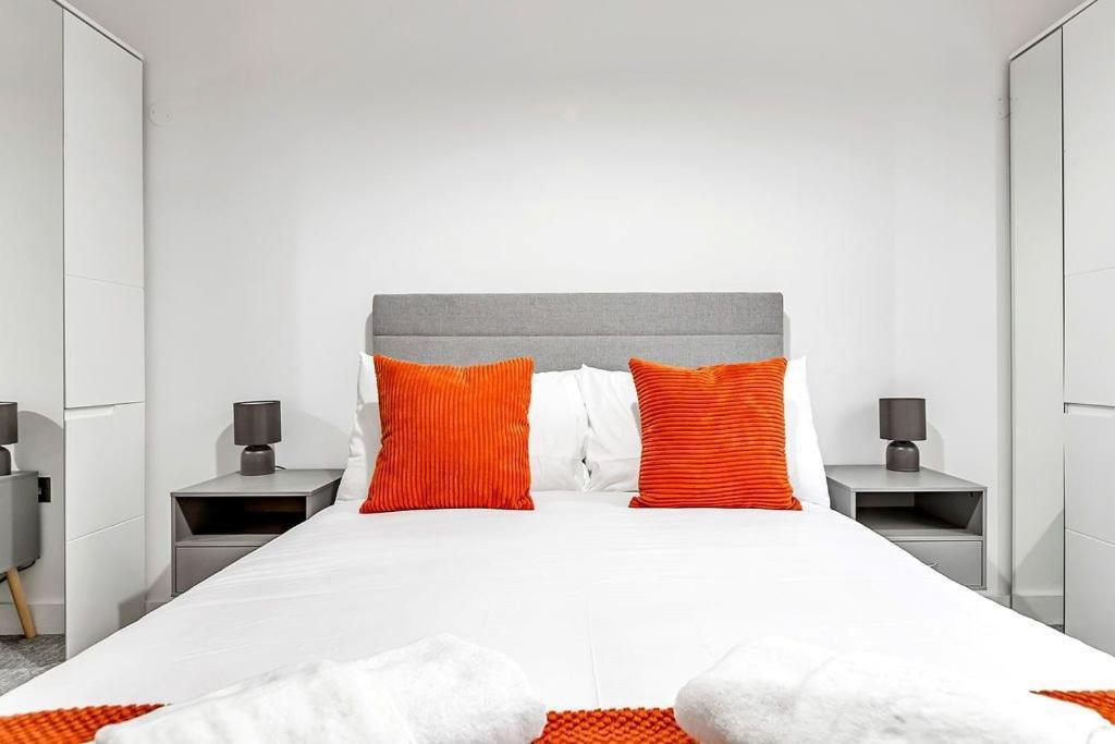 Stylish With Free Parking And Canal Views * London