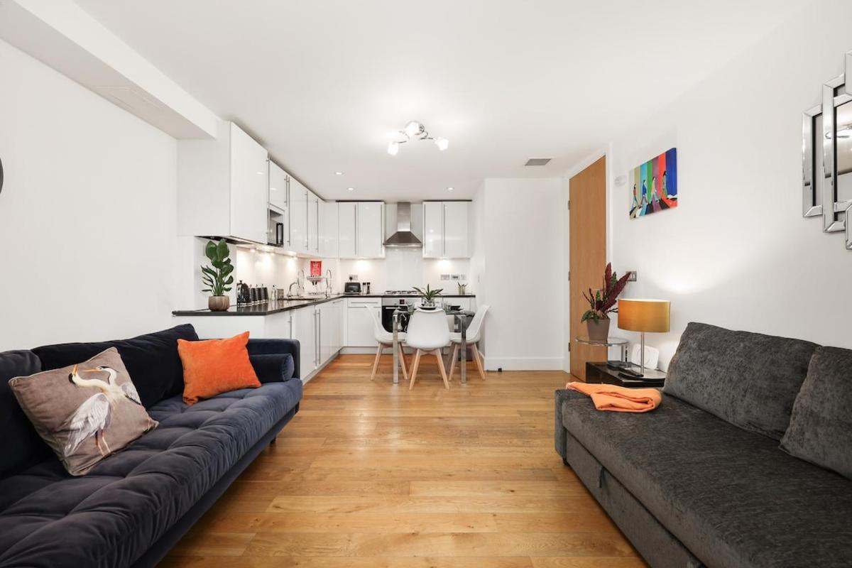 West End - Sleeps 5 - Amazing Location Londen