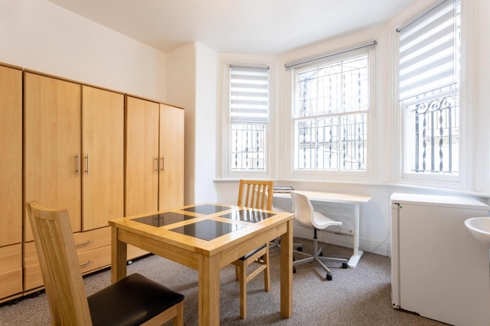 270 Earls Court Road Hostel Londen