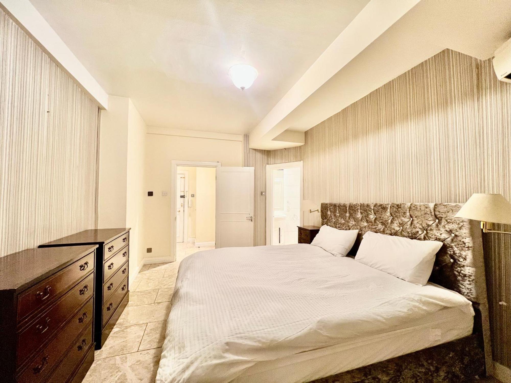 Princes Court Apartment