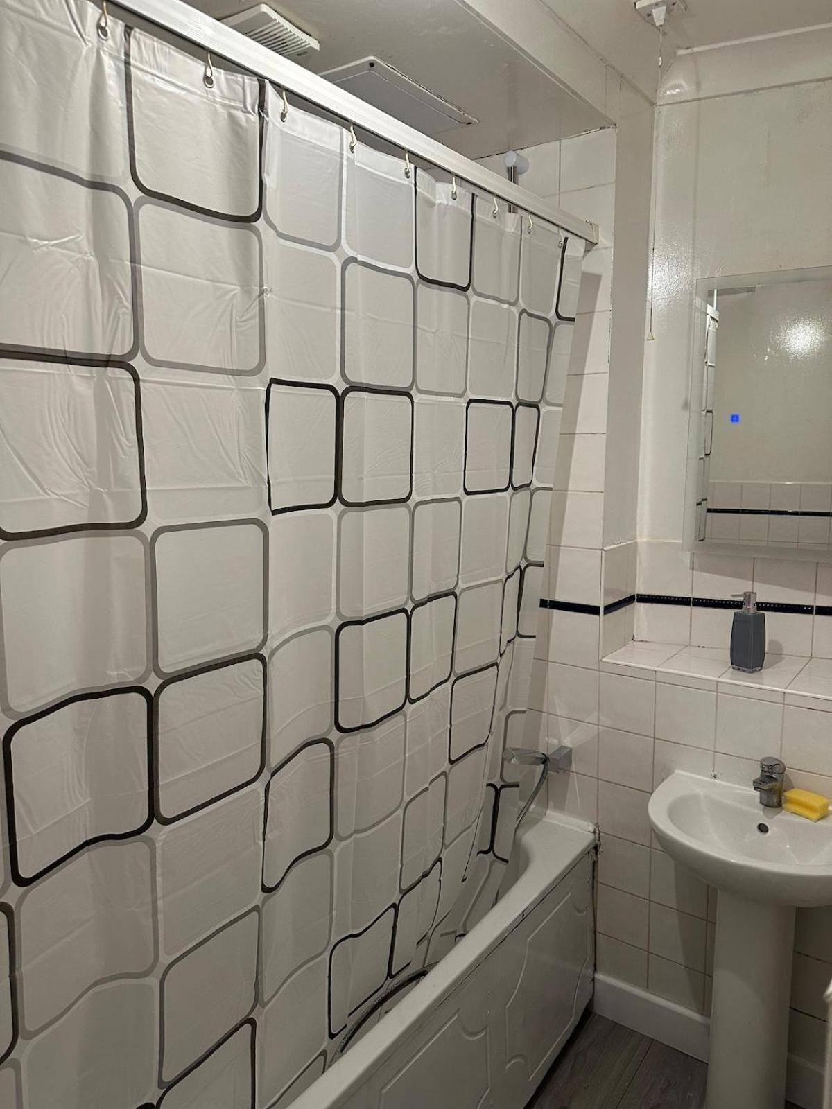 Great 2 Bed * London