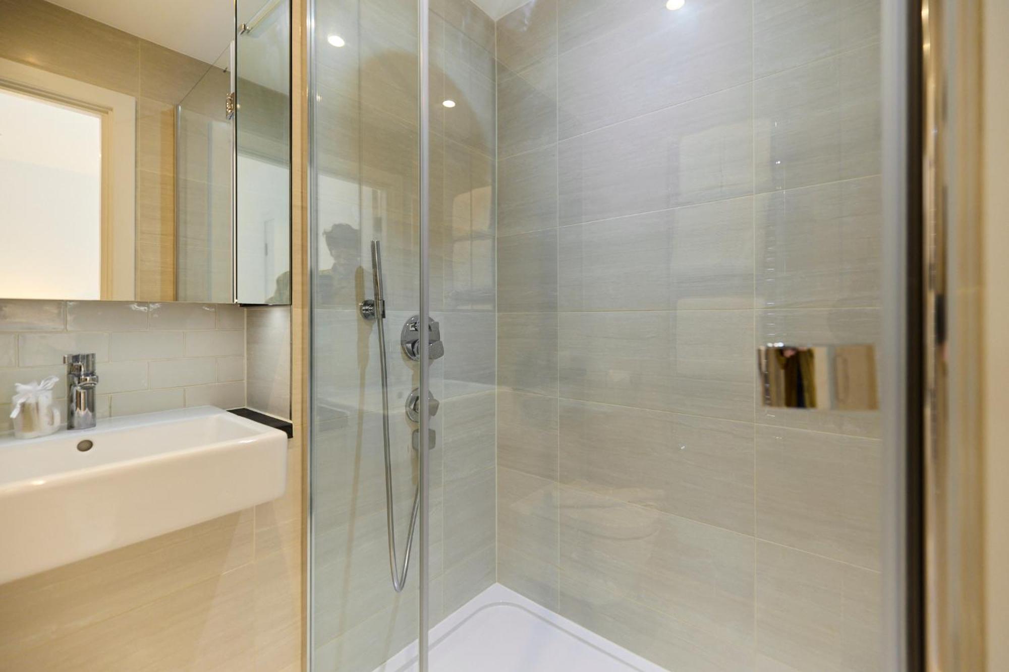 The Heathside Haven - Modern 3bdr With Garden London