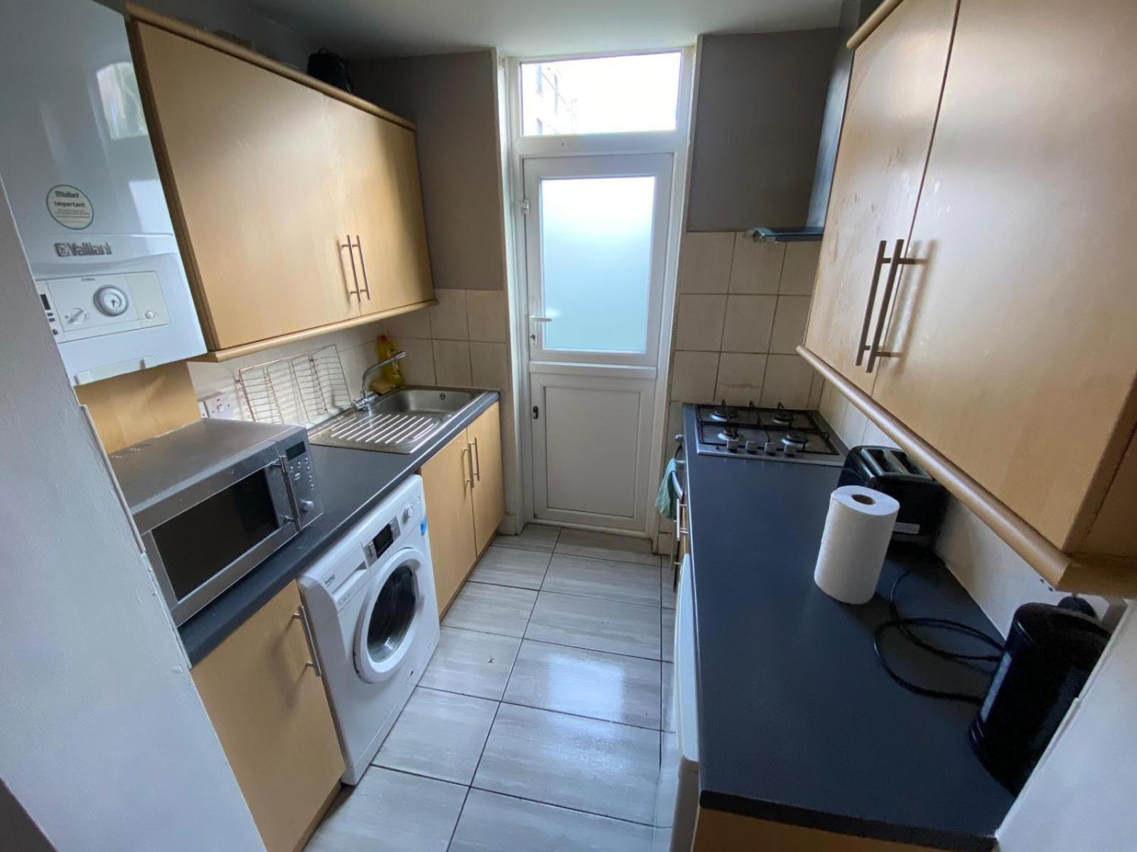 4 Bedroom & 2 Bedroom Leilighet London