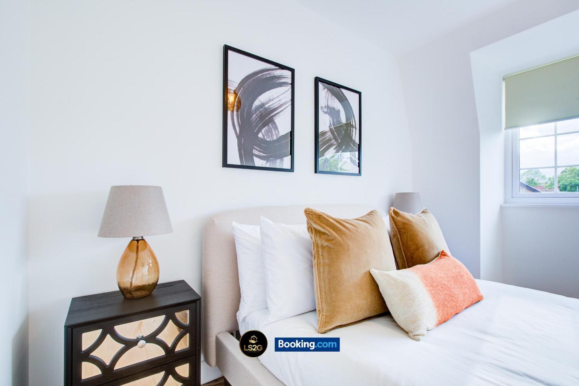 Appartement Stylish 2 Bedroom Flat By Ls2g Short Lets & Serviced Greater With Balcony And Easy Access *
