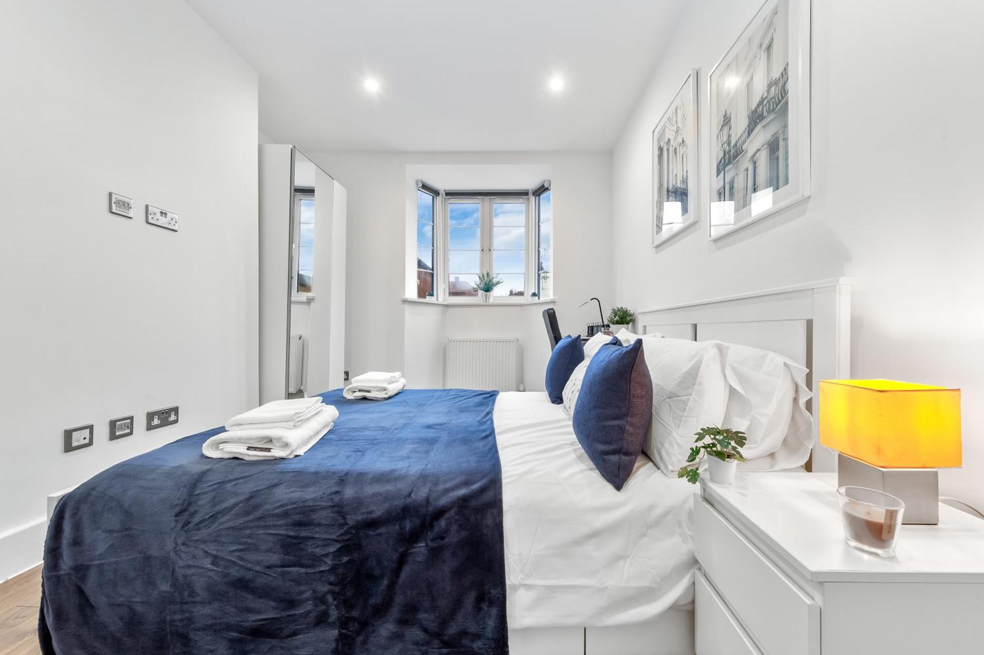 Two Bedroom Serviced - Nine Elms Luxury - Vauxhall & Westminster * London