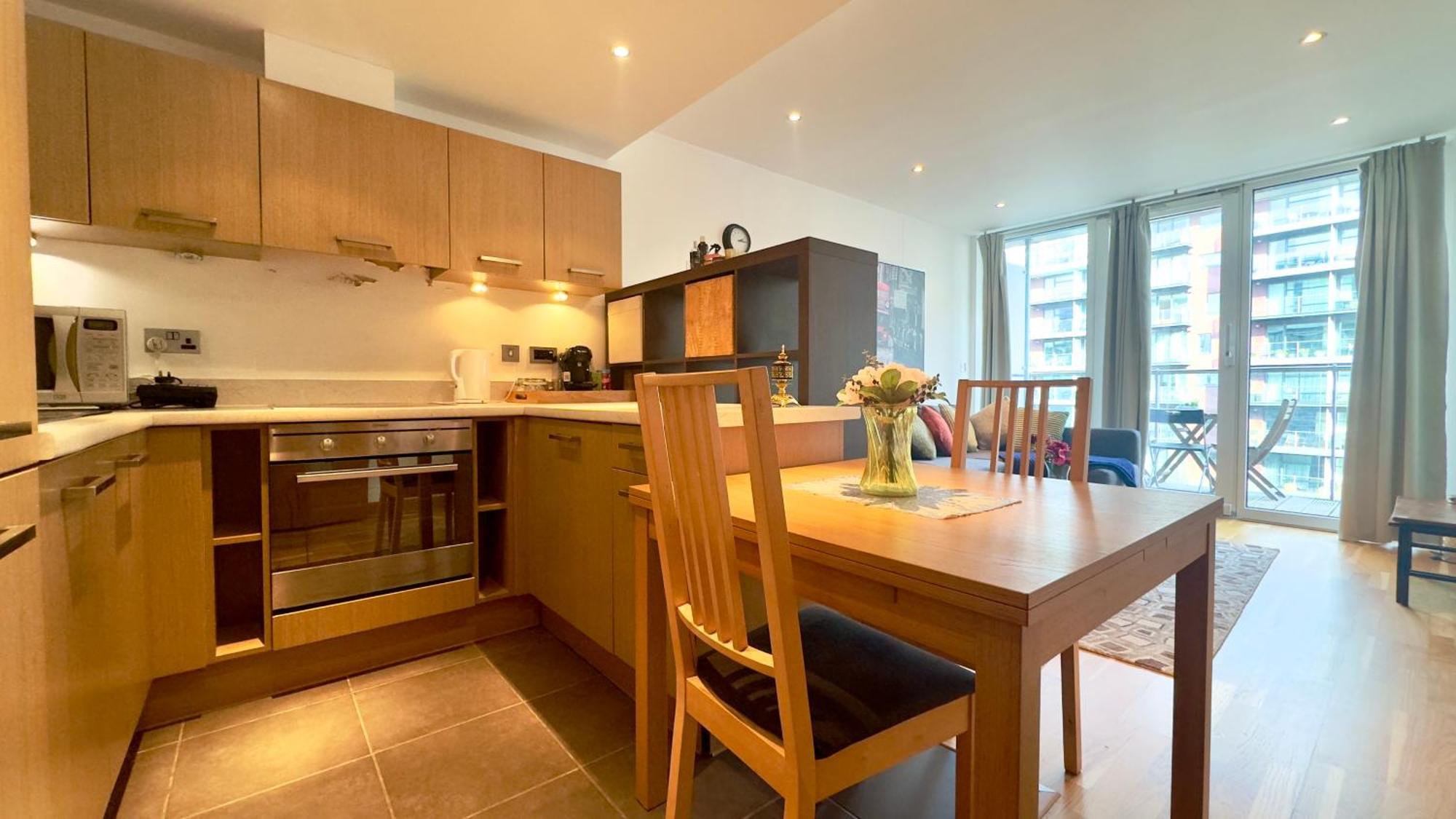 Cute 1 Bed Battersea Apartment London