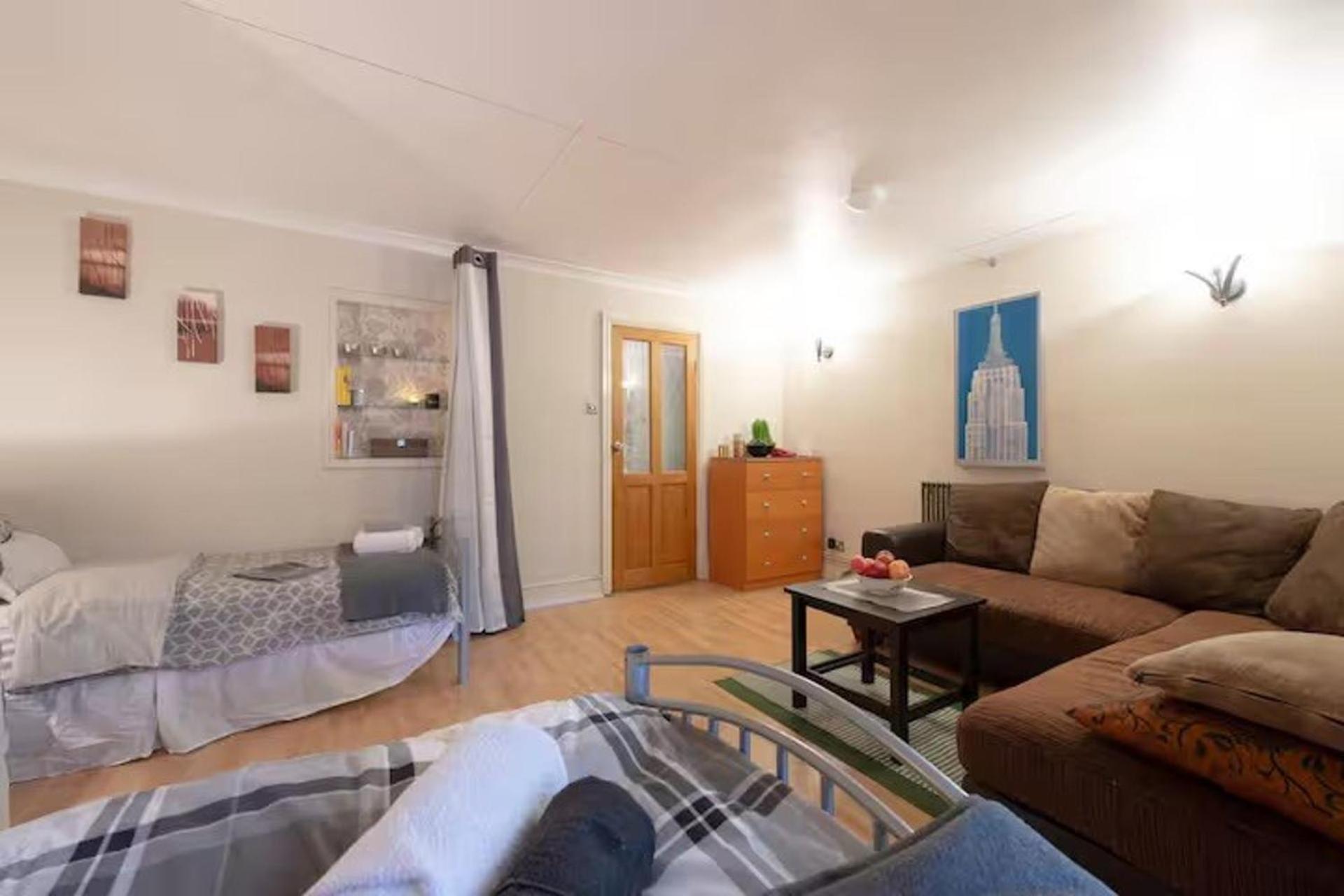 3br-sleeps9-parking-familyfriendly-nearexcel * London