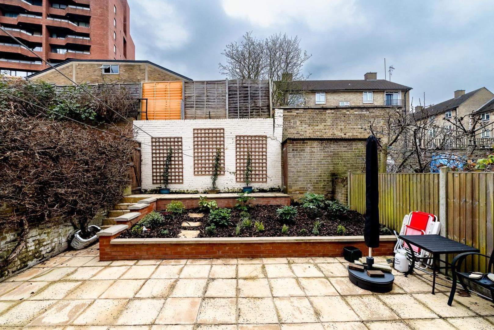 Guestready - Family Retreat In * London