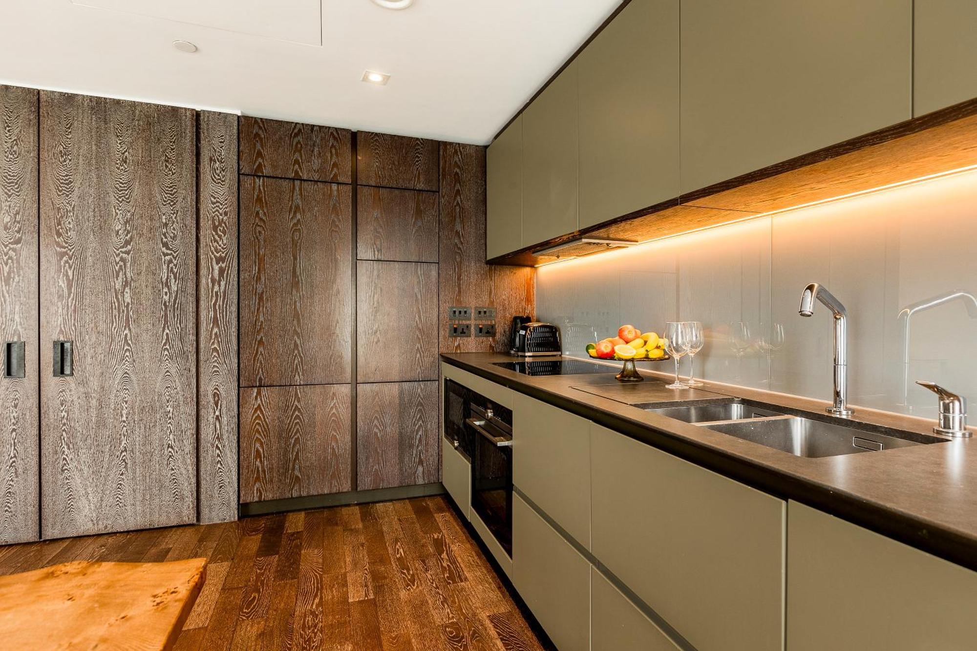 Apartment Radiant 2bdr With Balcony In Luxury Building *