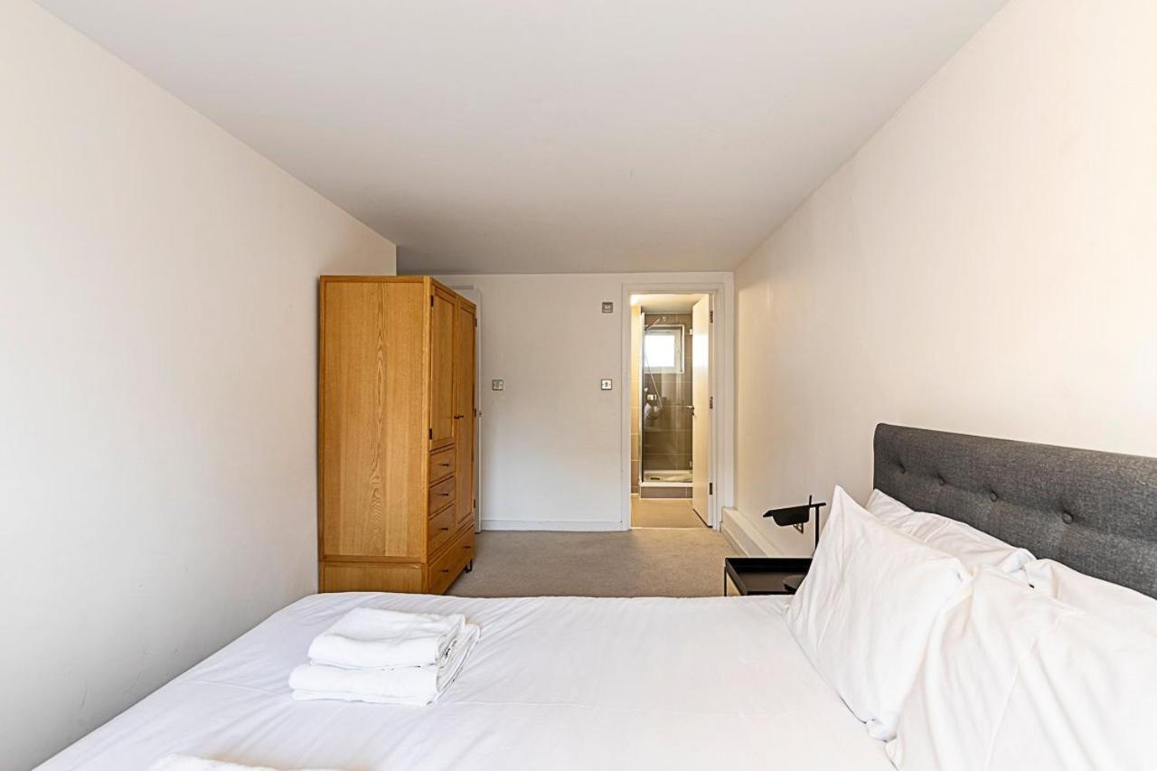 Comfy 2-bedroom With Balcony Apartment *