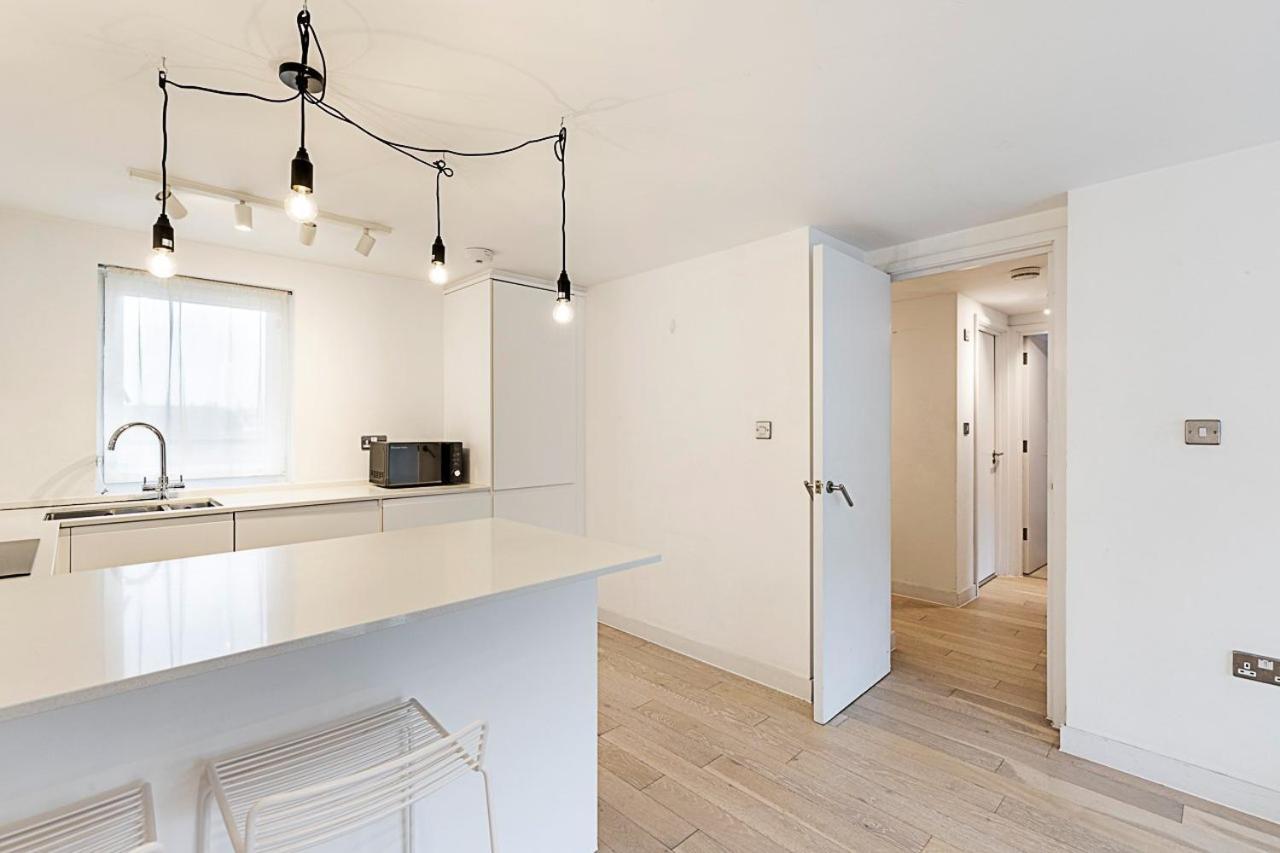 Comfy 2-bedroom With Balcony Apartment *