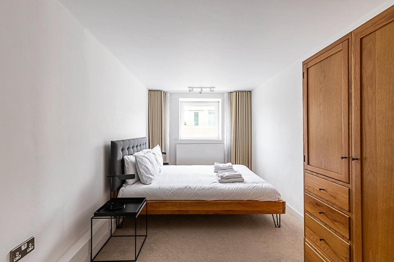 Comfy 2-bedroom With Balcony