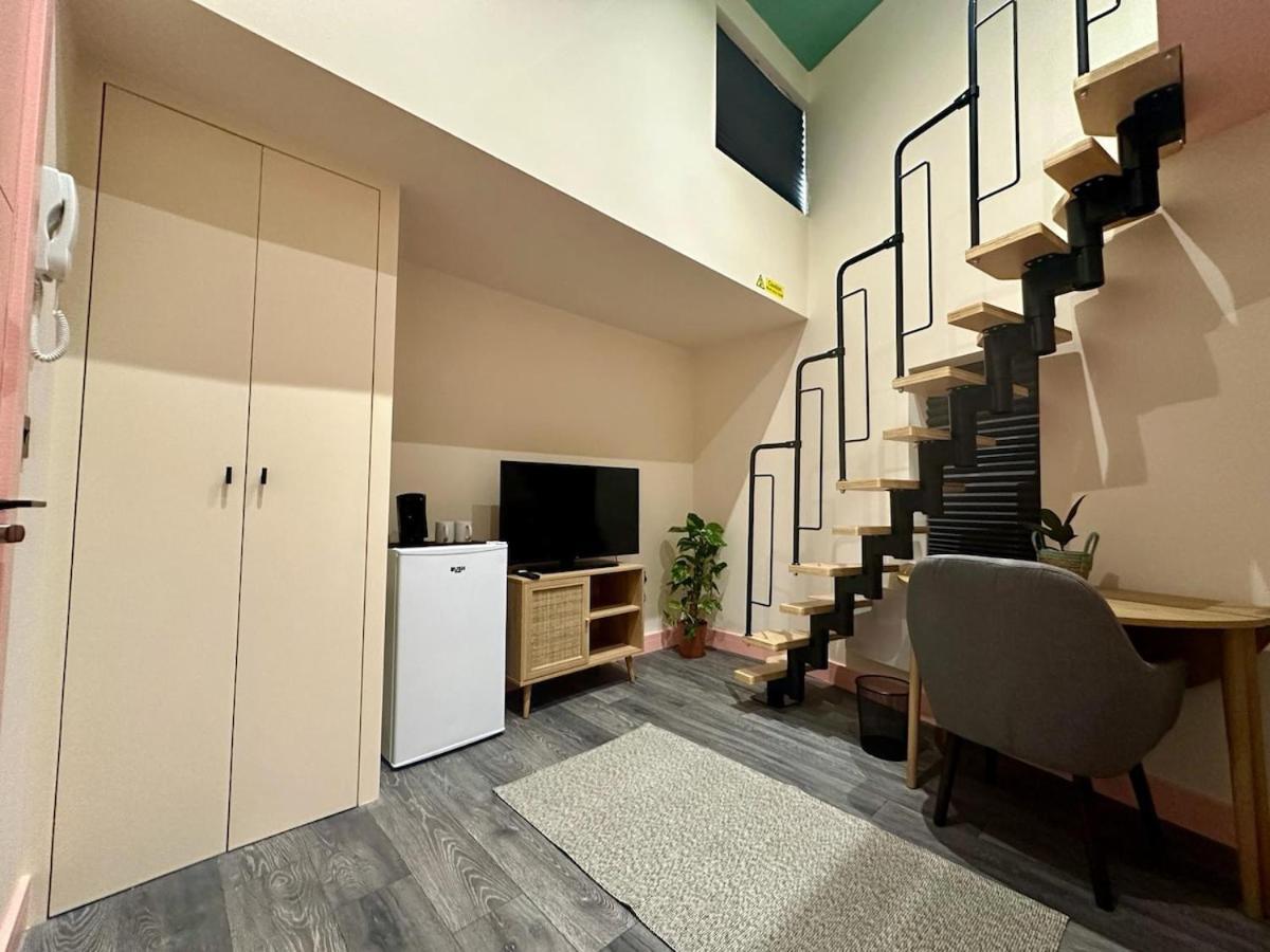 Apartment Stylish And Funky Retreat, Perfect For 2 Guests