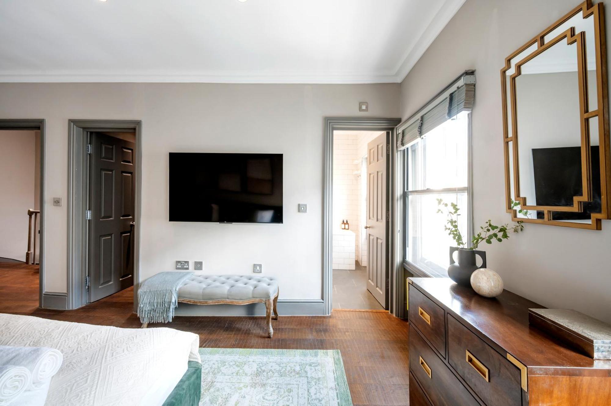 Soho 2 Bedrooms, 3 Beds, 2,5 Bathroom On Location * London