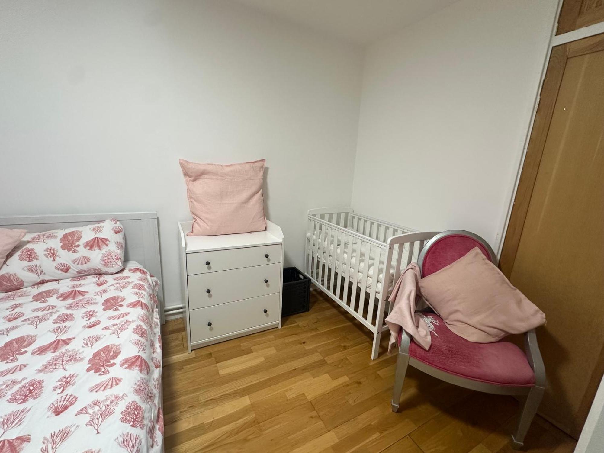 Apartment Simple And Tidy - Short Walk To Kennington & Oval Station *