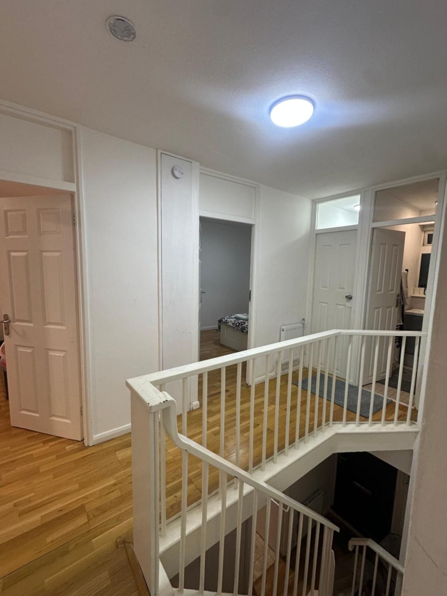 Simple And Tidy - Short Walk To Kennington & Oval Station * London