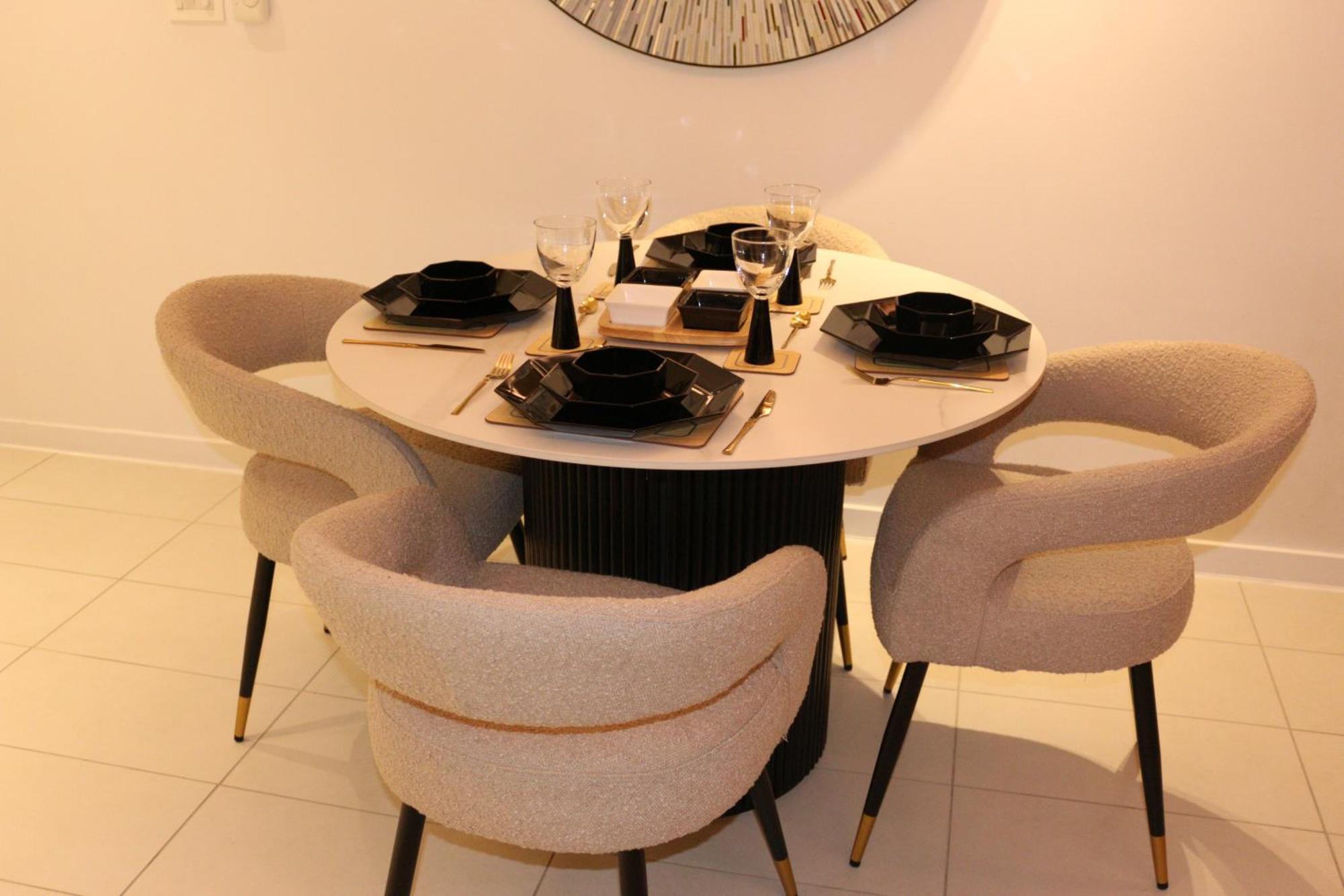 Apartment Luxury 1 Bedroom In