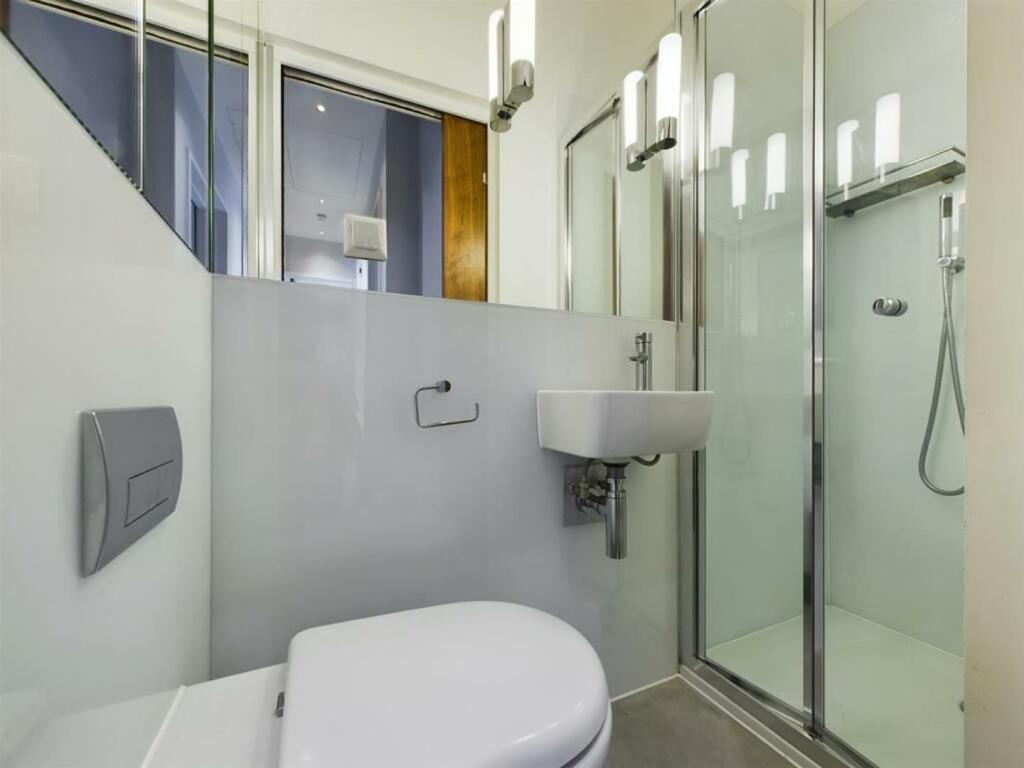 Apartment Designer Flat In The Heart Of Bridge *
