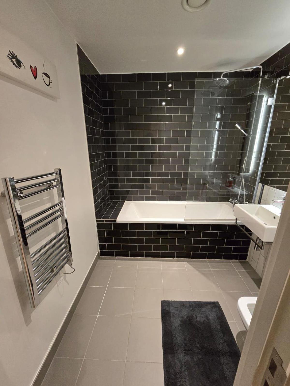 Private Private Toilet Excel Airport Royal Wharf Privatunterkunft *