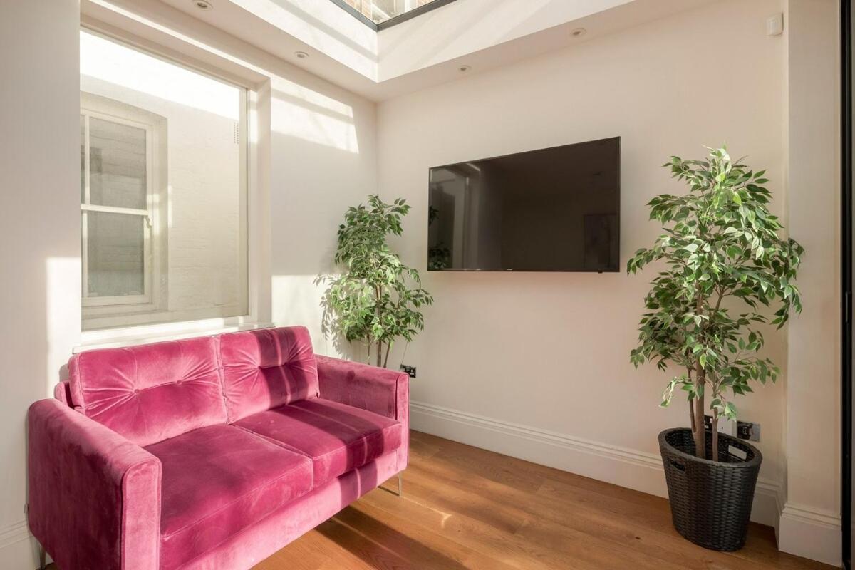 Modern Kensington 3-bedroom With Garden *