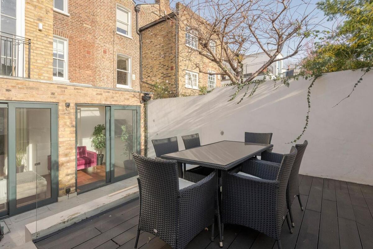 Apartment Modern Kensington 3-bedroom With Garden
