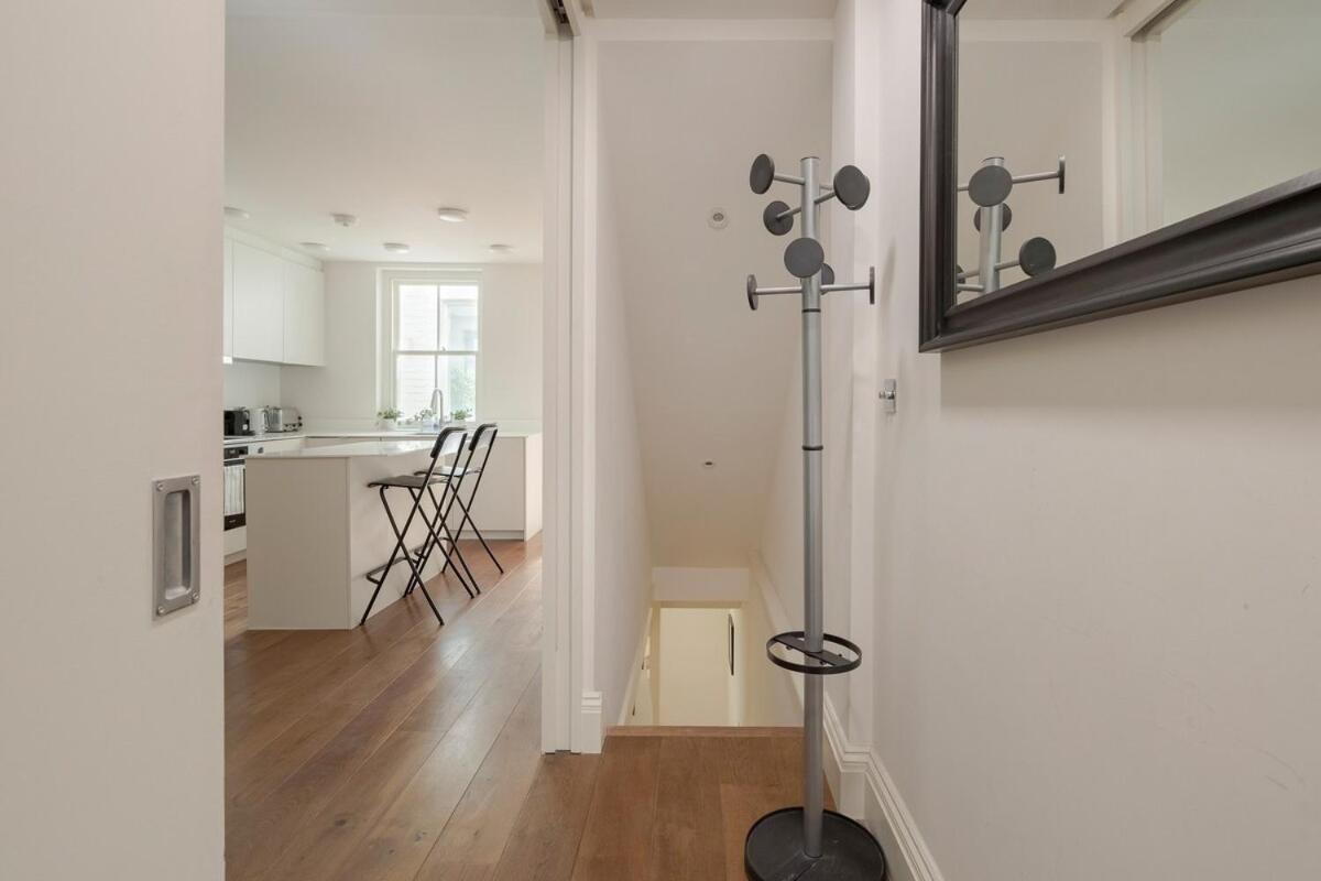 Modern Kensington 3-bedroom With Garden *