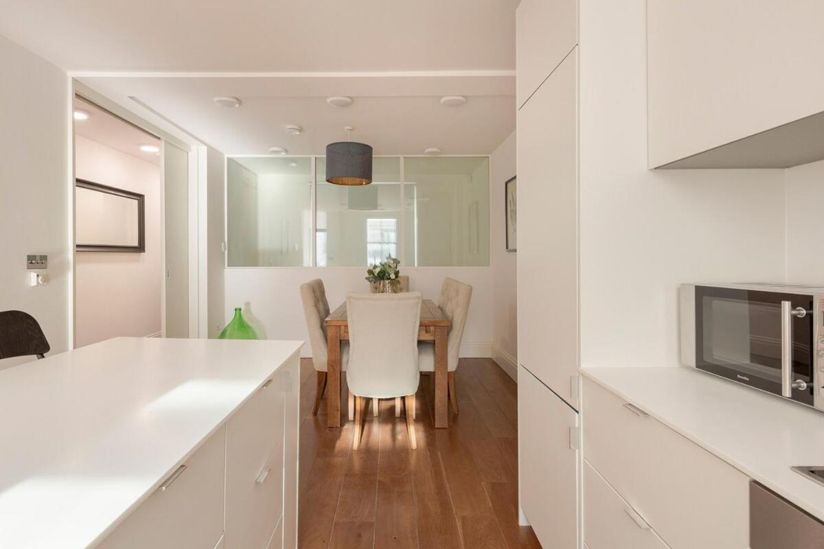Modern Kensington 3-bedroom With Garden Apartment *