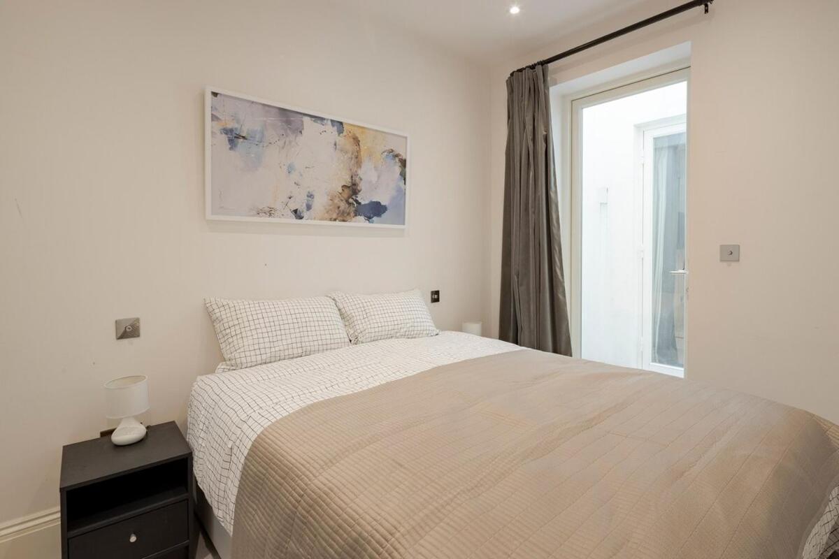 Appartement Modern Kensington 3-bedroom With Garden