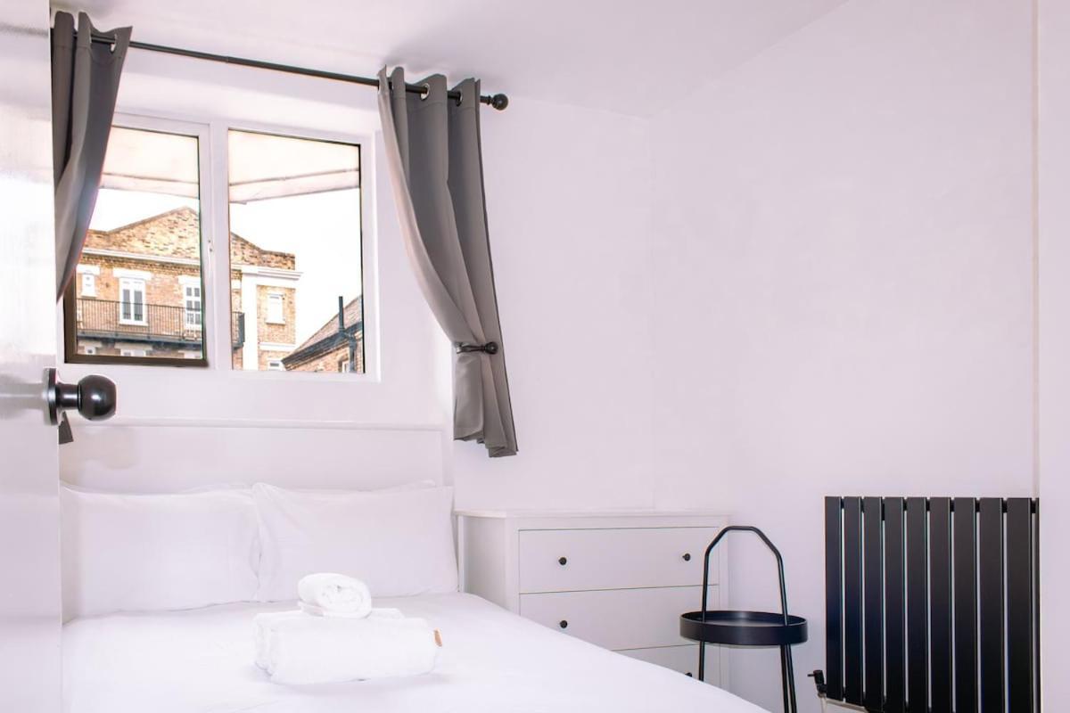 Apartamento 4-bedroom Flat Near Central, 2-min Walk To Metro