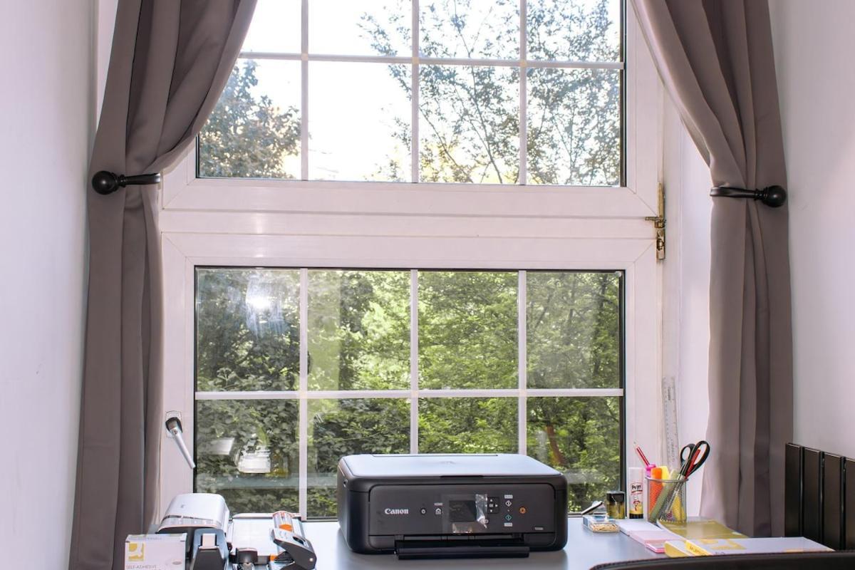 Apartamento 4-bedroom Flat Near Central, 2-min Walk To Metro