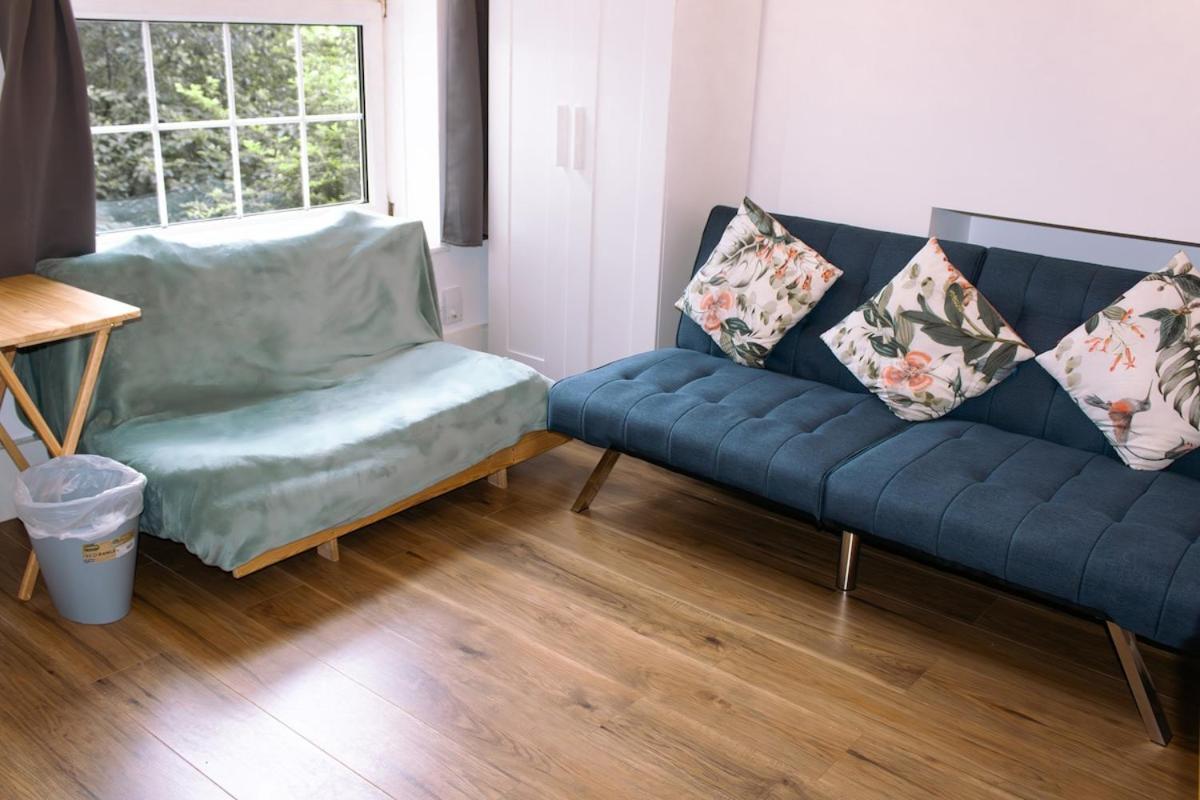 4-bedroom Flat Near Central, 2-min Walk To Metro Apartamento *