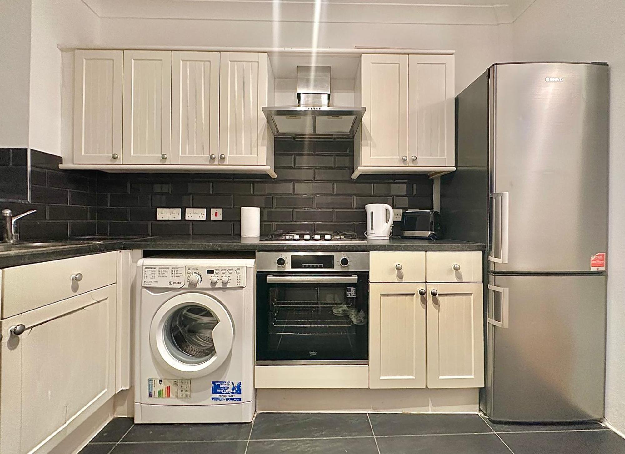 Ground Floor Finchley Flat Appartement Londen
