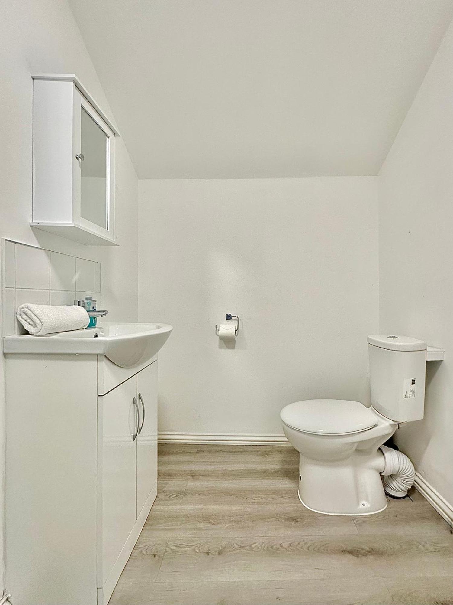 Appartement Flat C Garratt Lane Londen