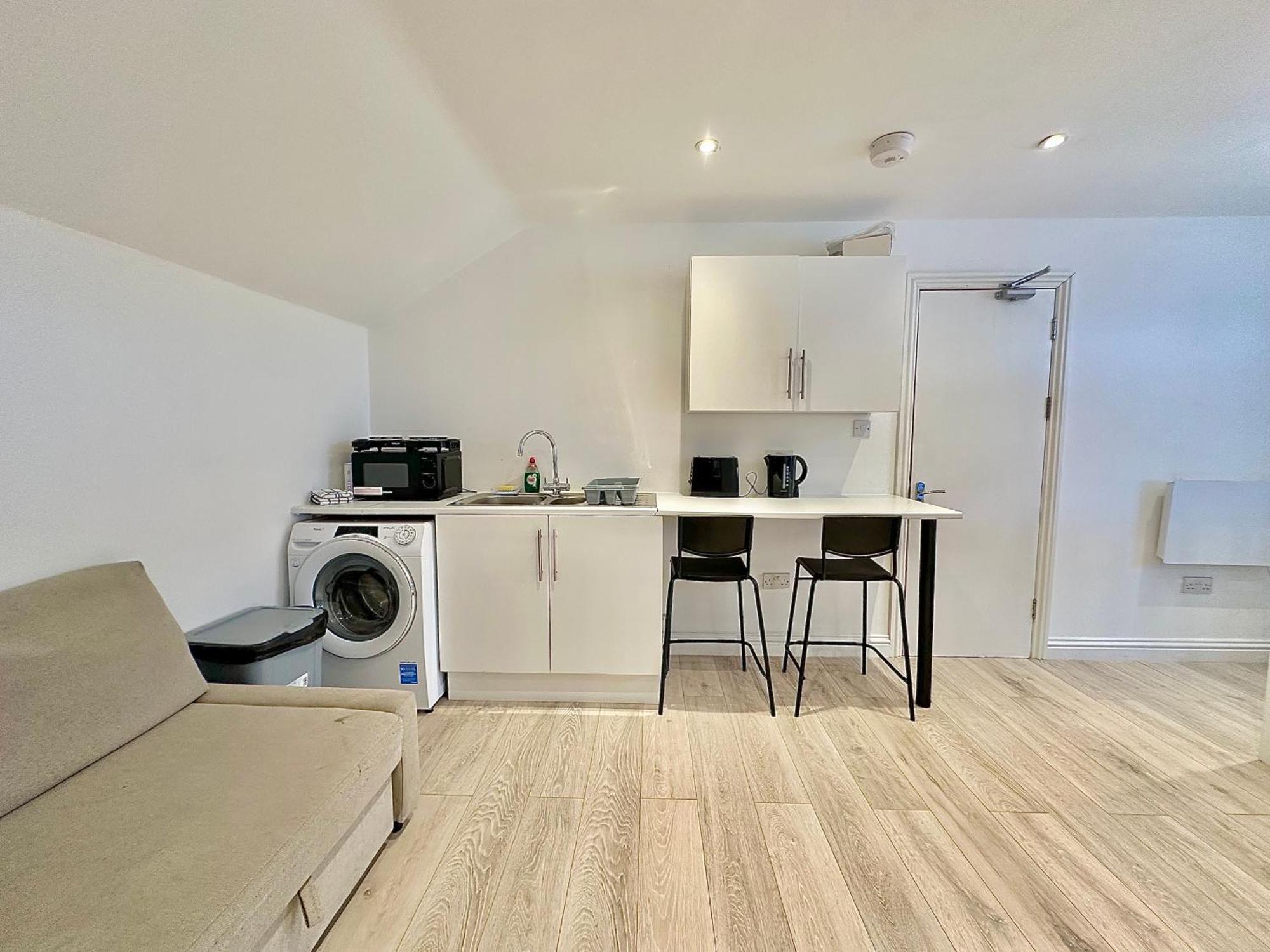 Apartment Flat C Garratt Lane *