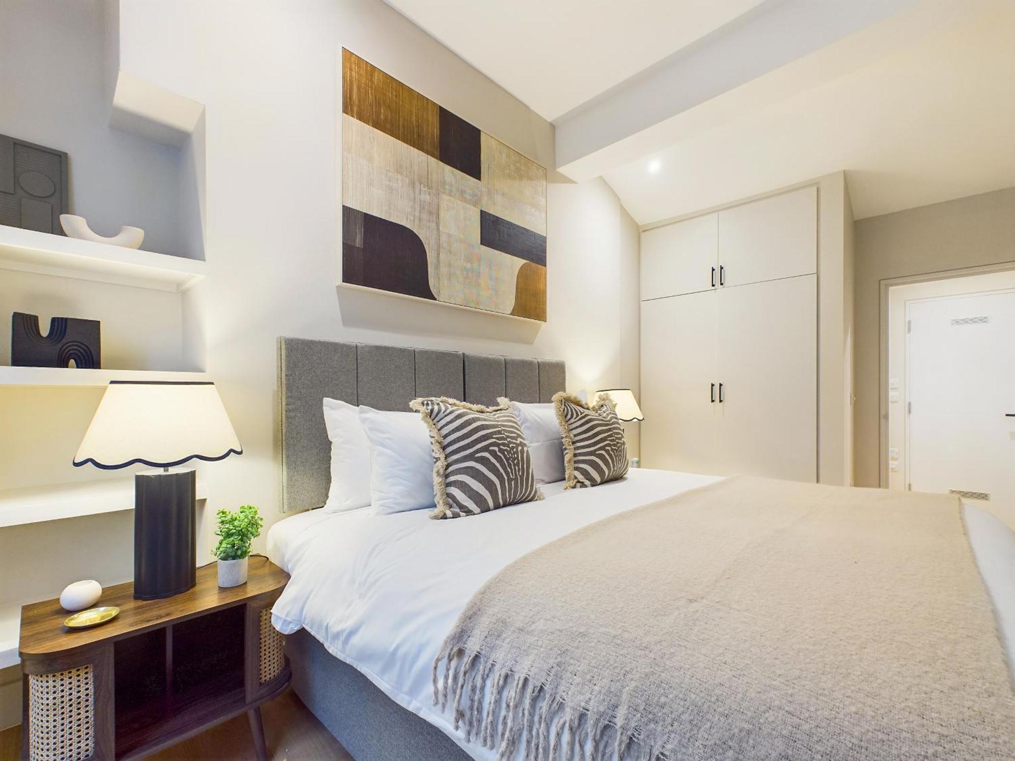 Be - The Piccadilly Circus Residences Apartment London