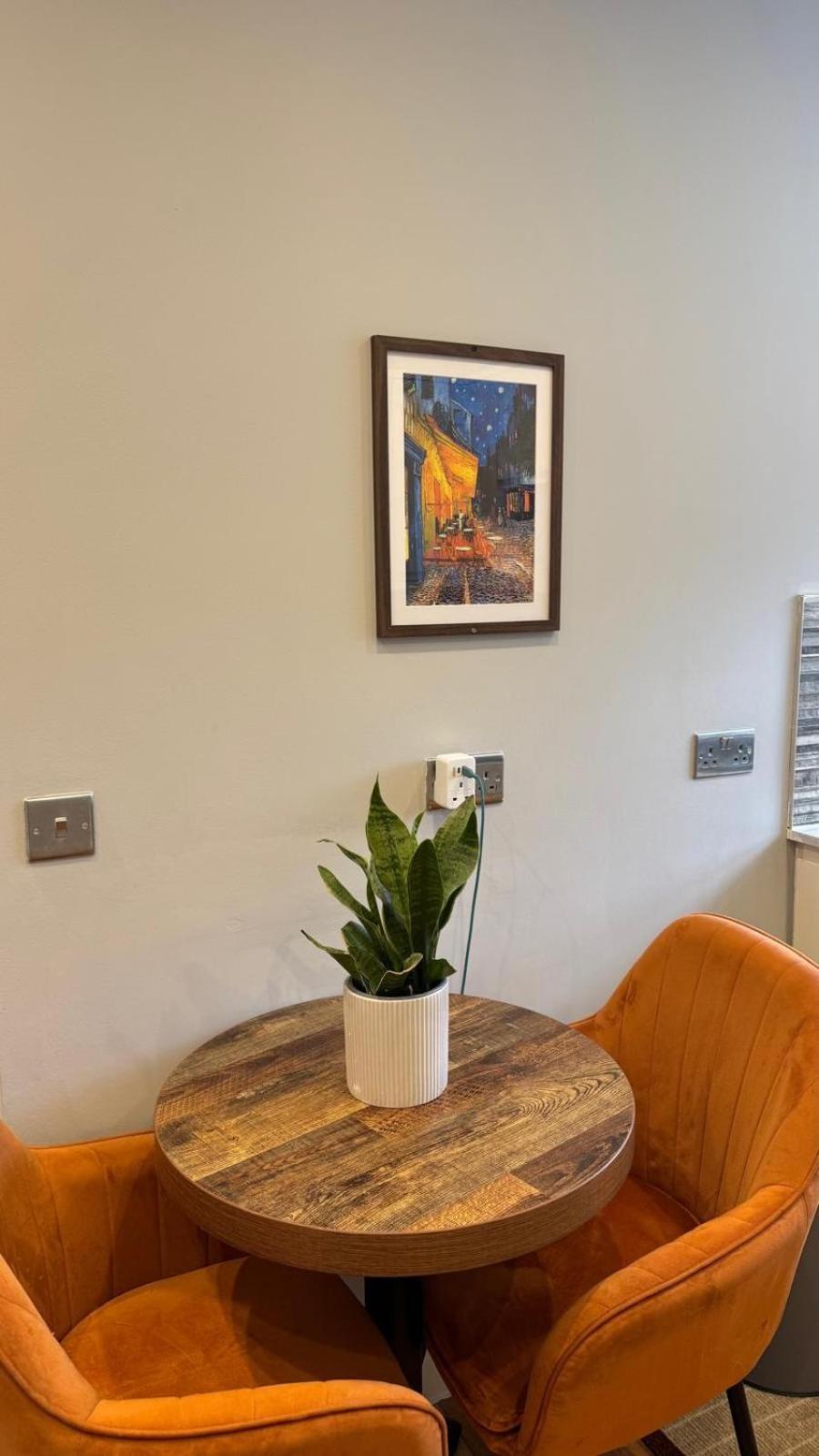 Central Apartment Apartment London