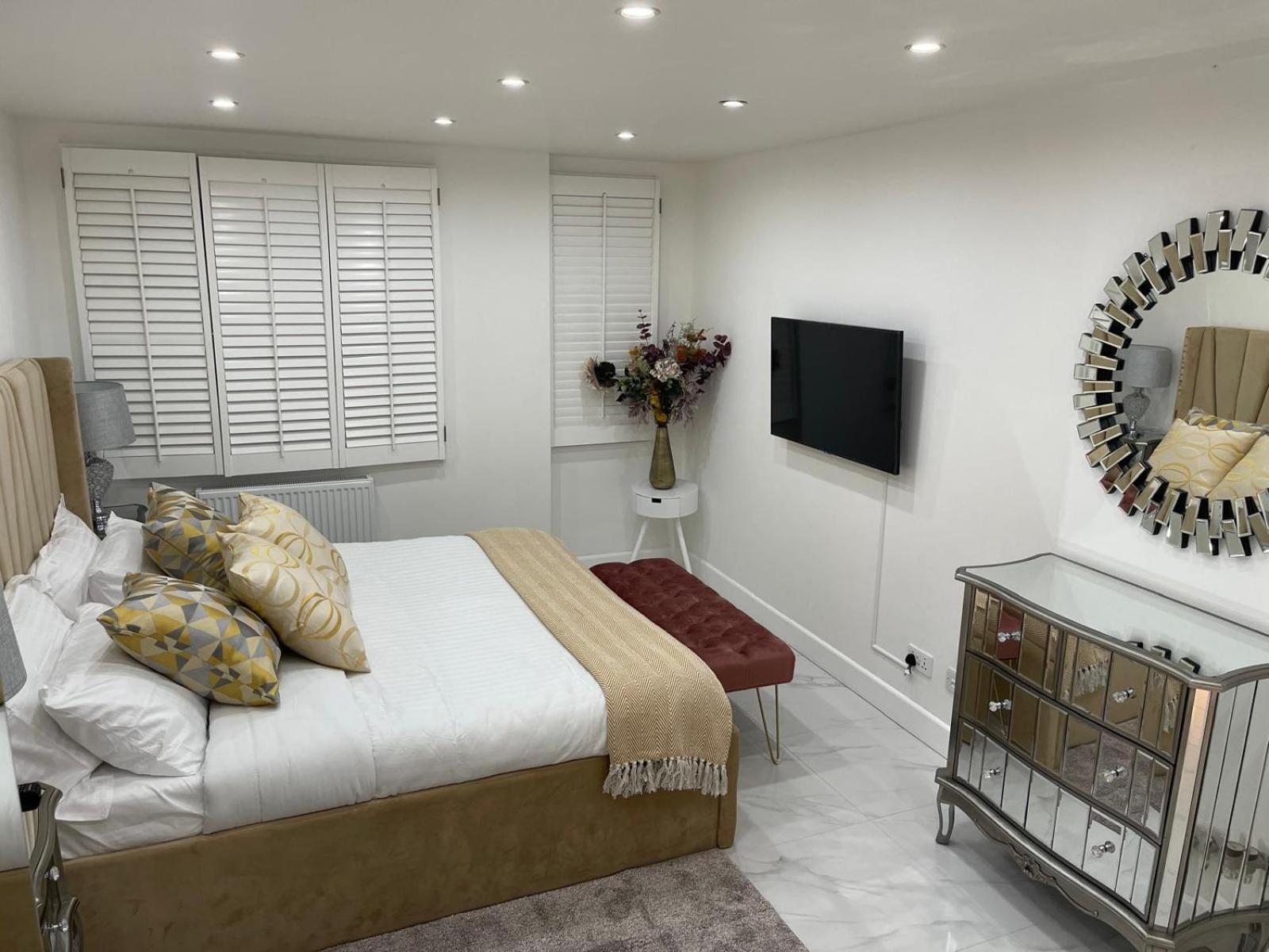 Elegant Escape Apartment