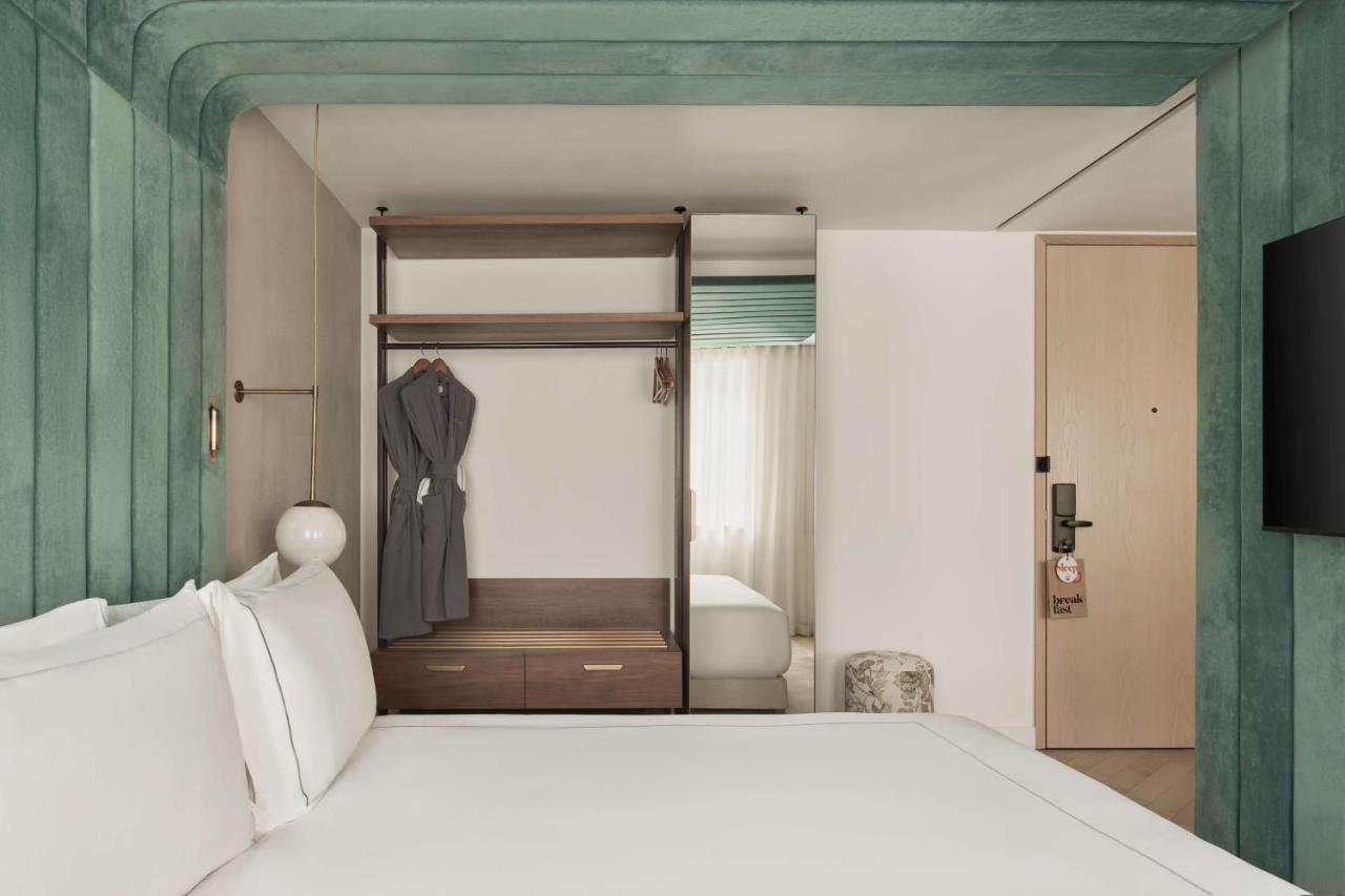 Canopy By Hilton 4* London