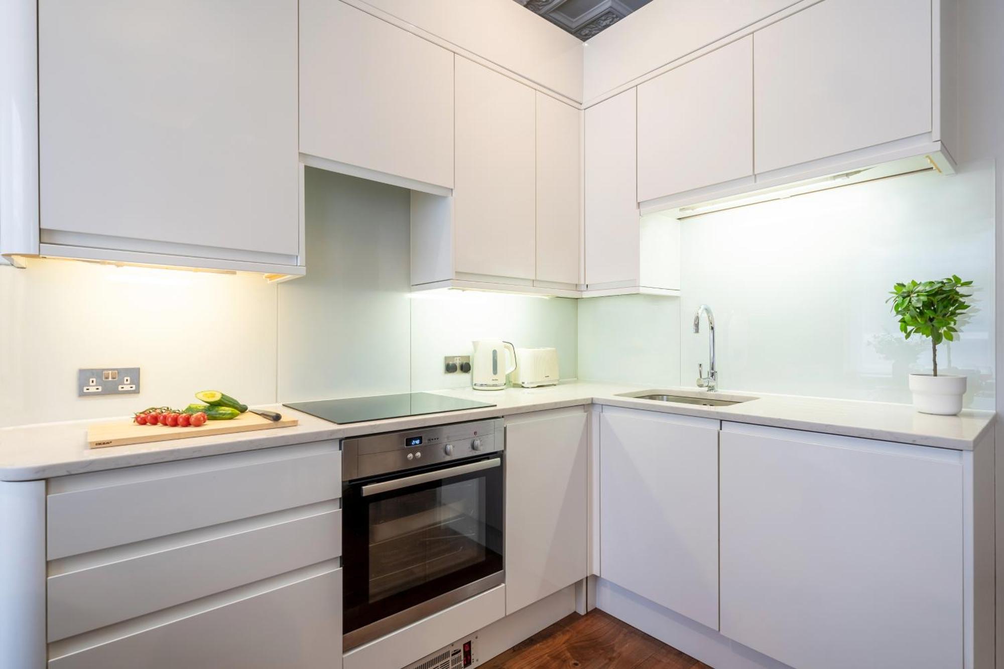 Goodge Apartment *