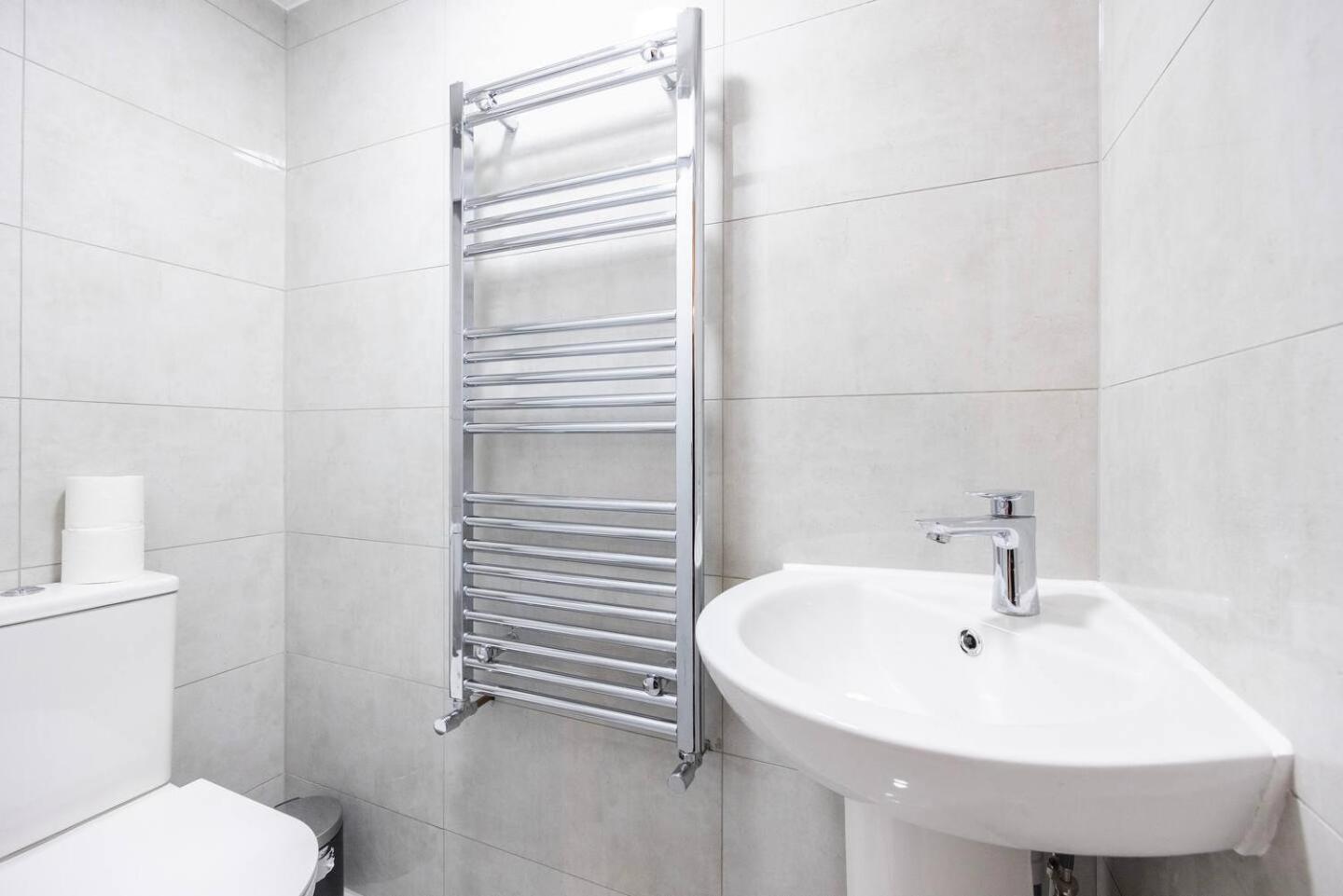 Spacious 2br Gem - Close To Clapham Junction London