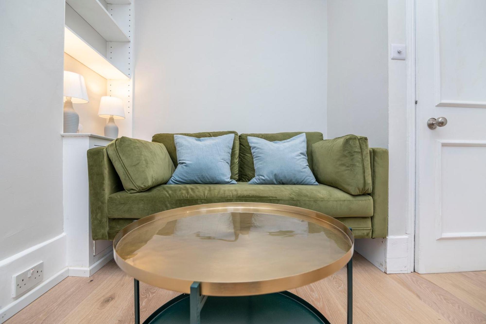 Lovely Ground Floor 1bdr Flat, Notting Hill *