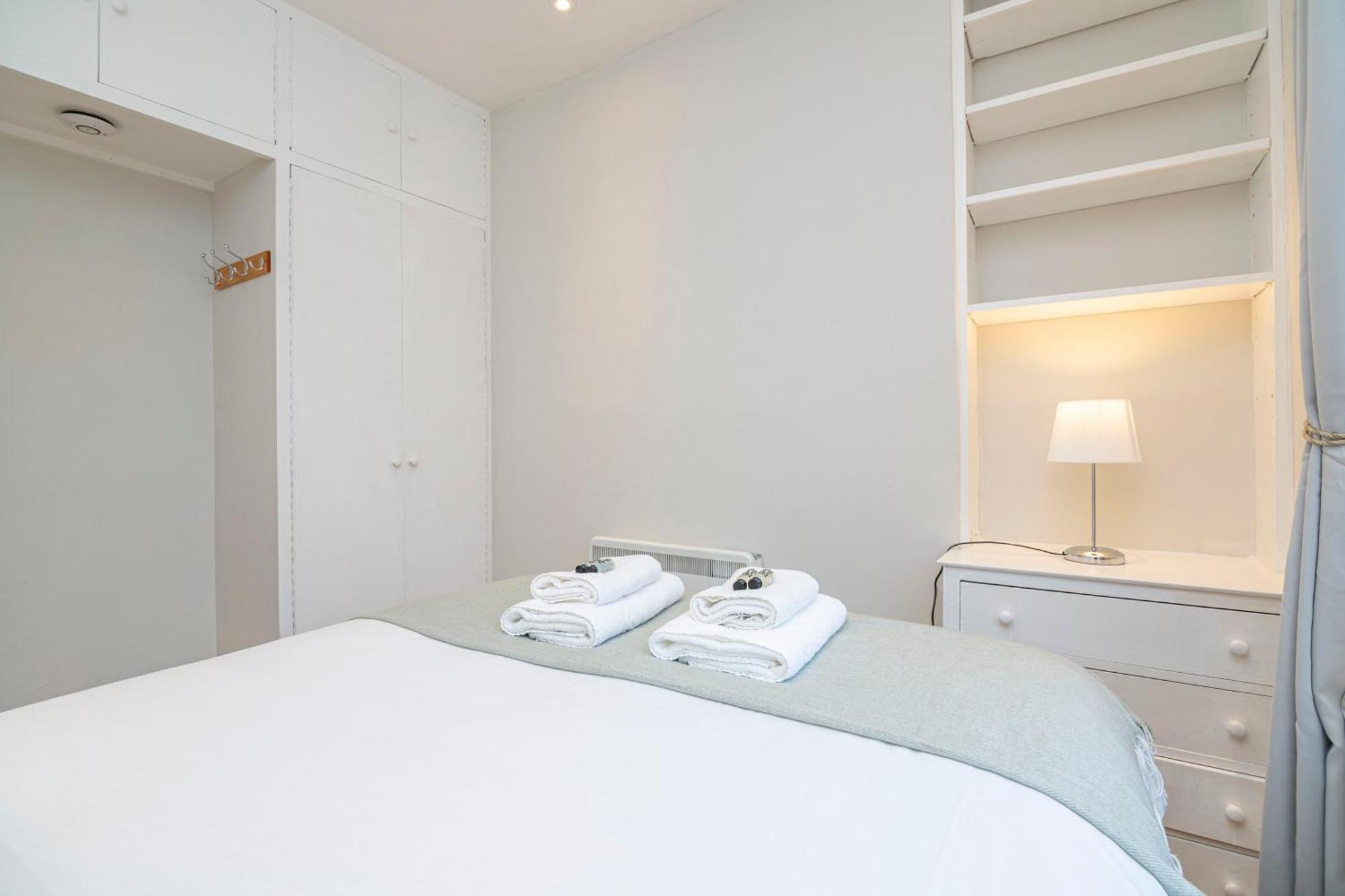 Lovely Ground Floor 1bdr Flat, Notting Hill *